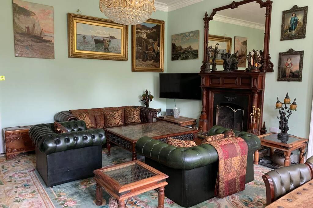 Luxurious Apartment In Historic Mansion - Sleeps 7 Ladock Eksteriør billede