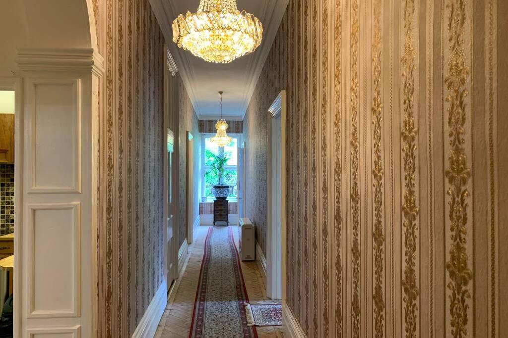 Luxurious Apartment In Historic Mansion - Sleeps 7 Ladock Eksteriør billede