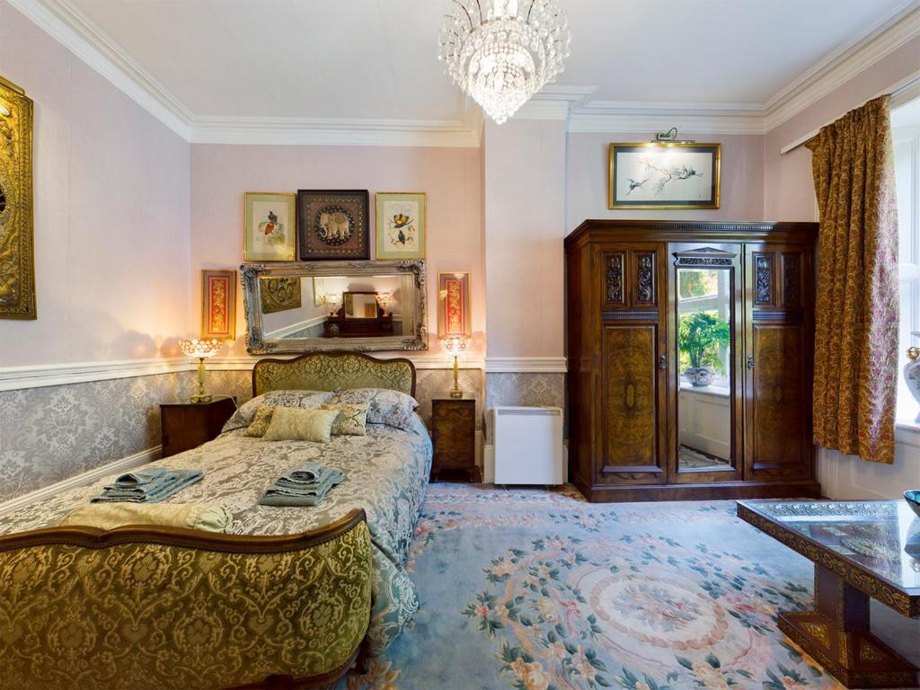 Luxurious Apartment In Historic Mansion - Sleeps 7 Ladock Eksteriør billede
